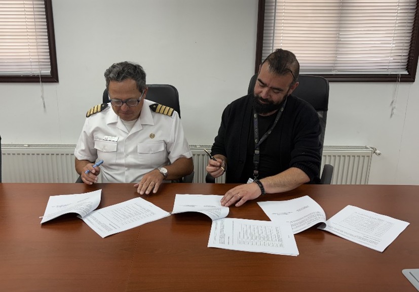 FIRMA DEL CONTRATO DEL PROYECTO FICHA CLÍNICA ELECTRÓNICA