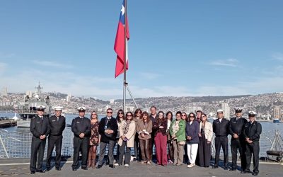 DELEGACIÓN DE LA DIRECSAN VISITÓ FRAGATA “COCHRANE” Y MONUMENTO A LOS HÉROES DE IQUIQUE